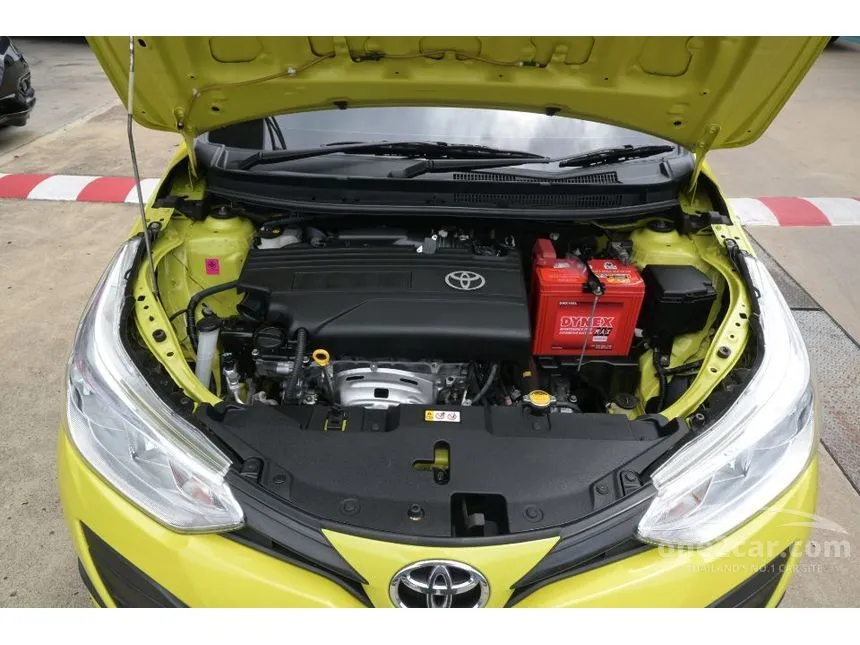 2018 Toyota YARIS J Hatchback
