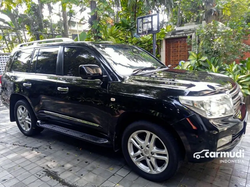2010 Toyota Land Cruiser 200 Standard spec SUV