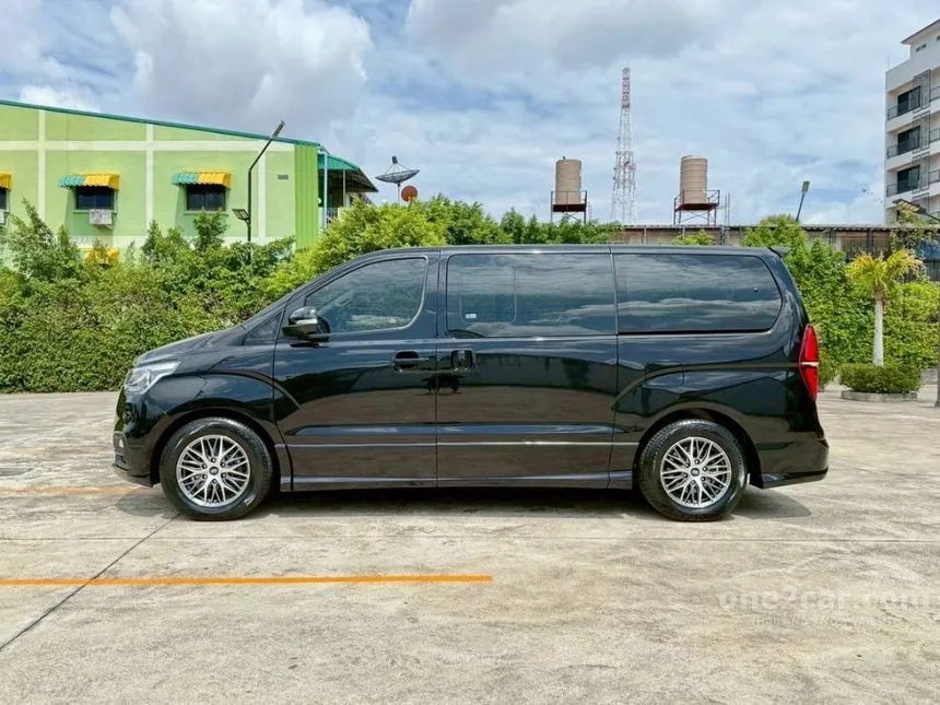 2019 Hyundai GRAND STAREX VIP Wagon