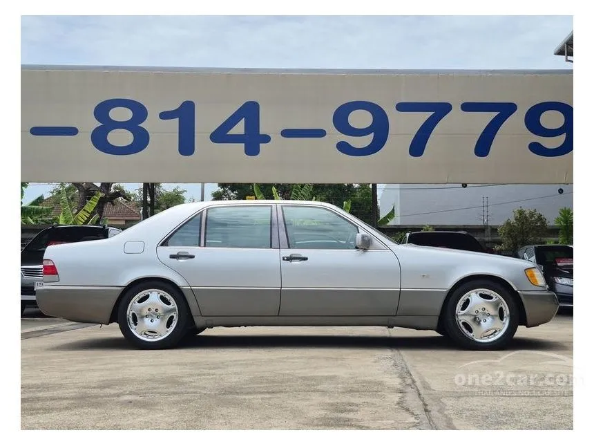 1993 Mercedes-Benz 300SEL Sedan