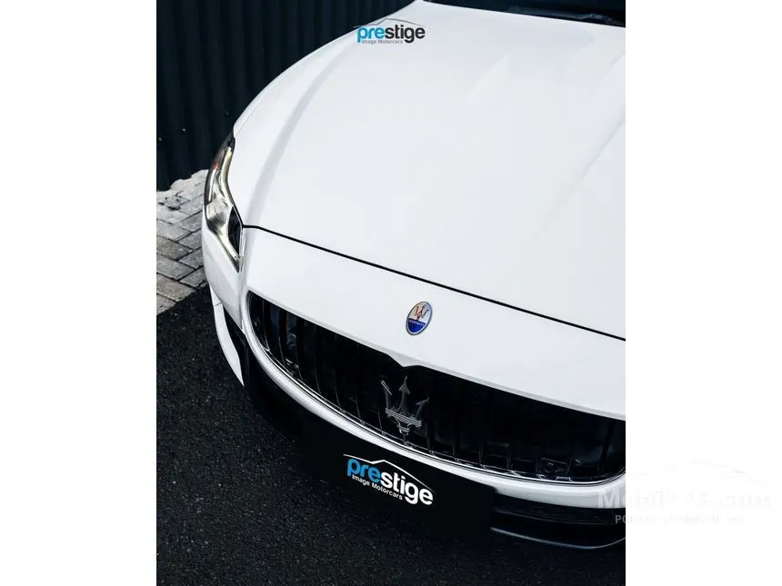 2017 Maserati Quattroporte Sedan