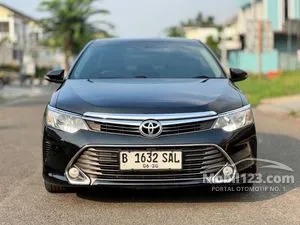 2015 Toyota Camry 2.5 V Sedan