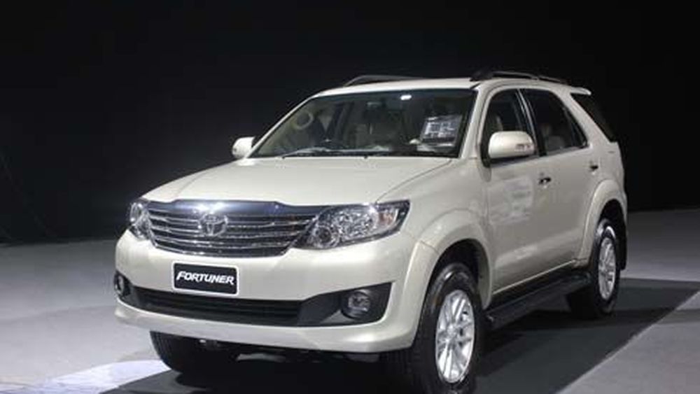 Toyota fortuner 2012