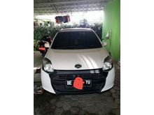 2015 Daihatsu Ayla 998 M Hatchback