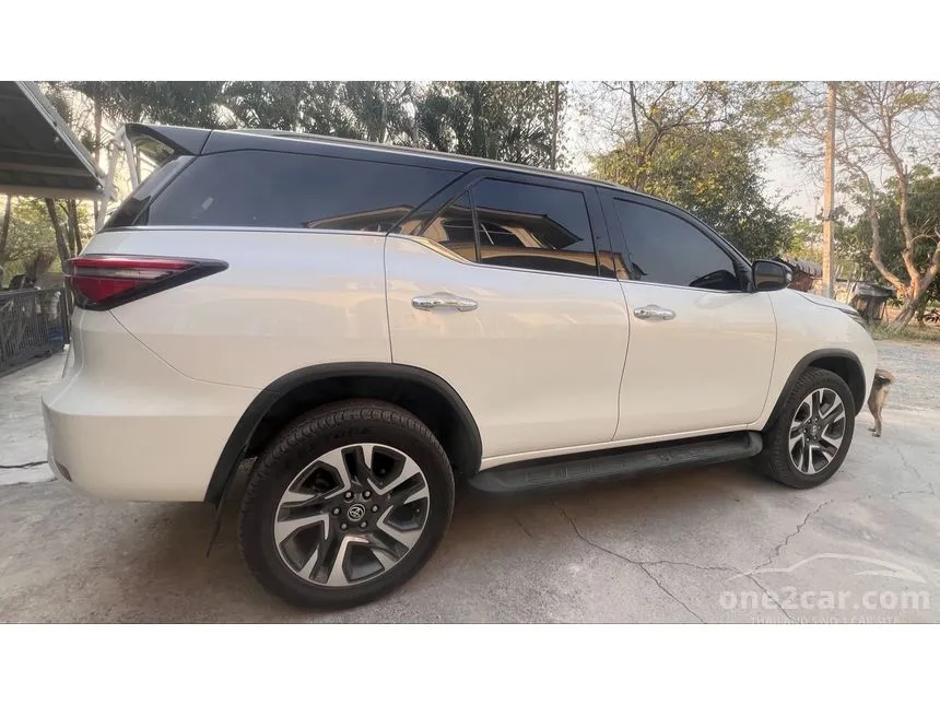 2022 Toyota FORTUNER Commander SUV
