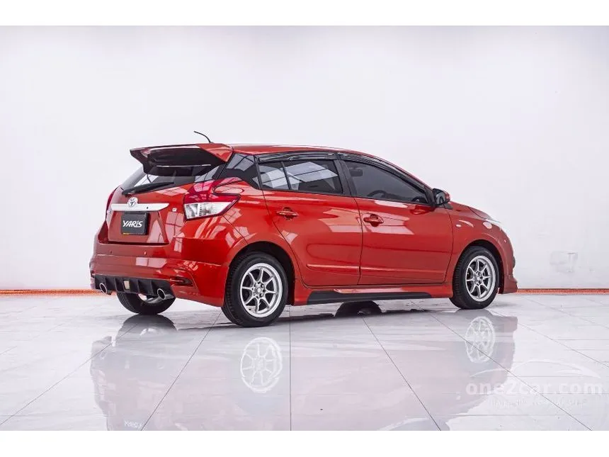 2016 Toyota YARIS E Hatchback