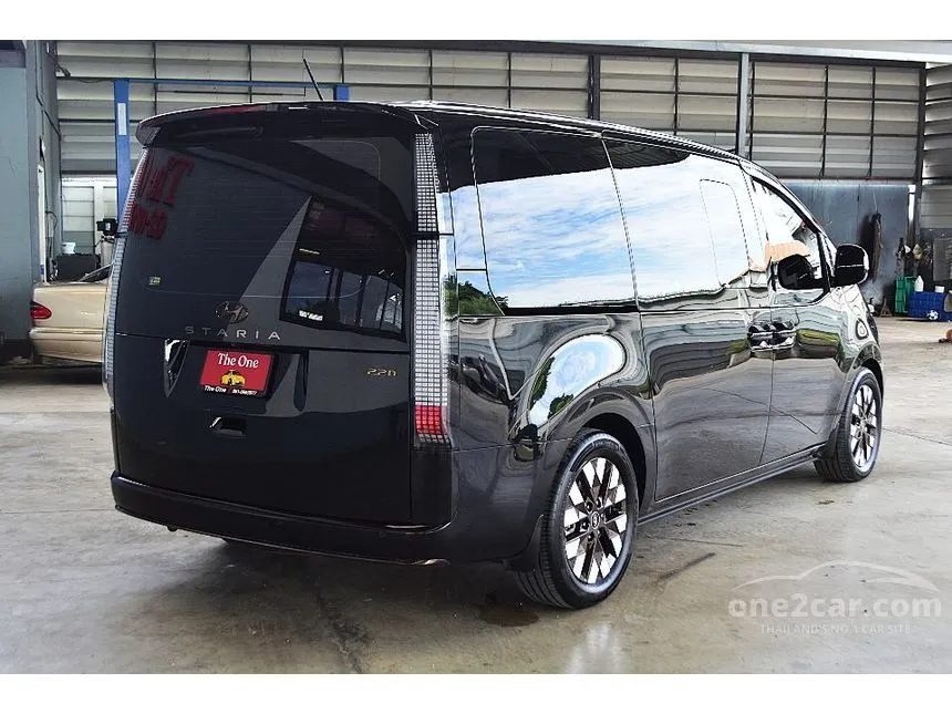 2022 Hyundai Staria Premium Van