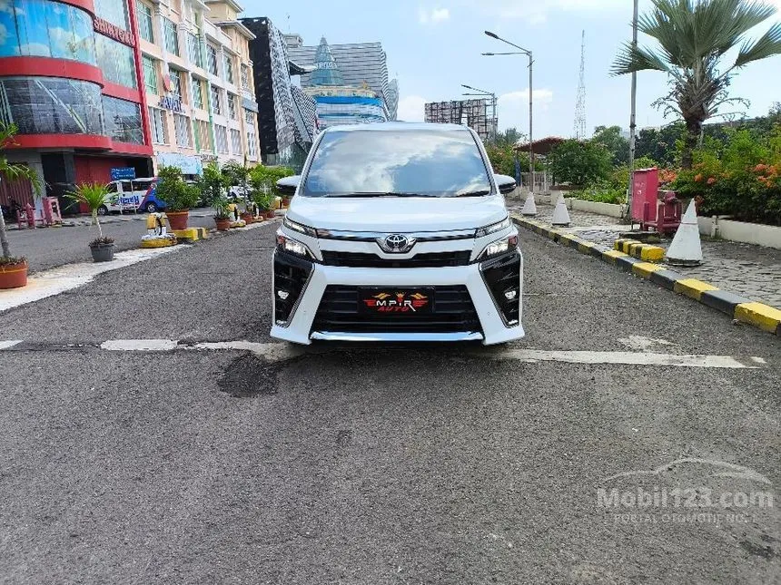 Jual Mobil Toyota Voxy 2020 2.0 di DKI Jakarta Automatic Wagon Putih Rp 375.000.000