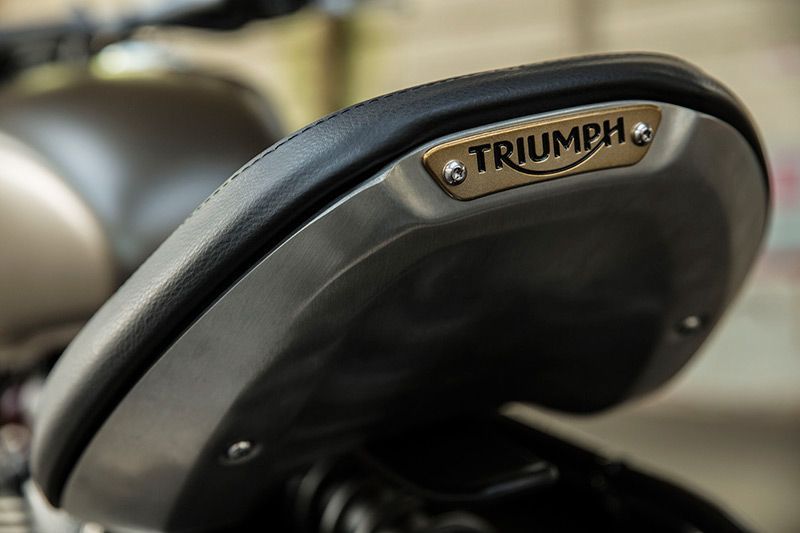 Klasik Nan Modern, Triumph Bonneville Bobber 11