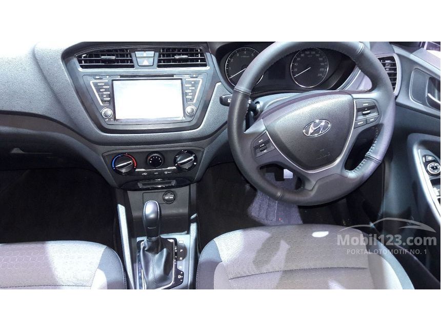 Jual Mobil  Hyundai  i20  2021 1 4 Automatic 1 4 di Jawa 