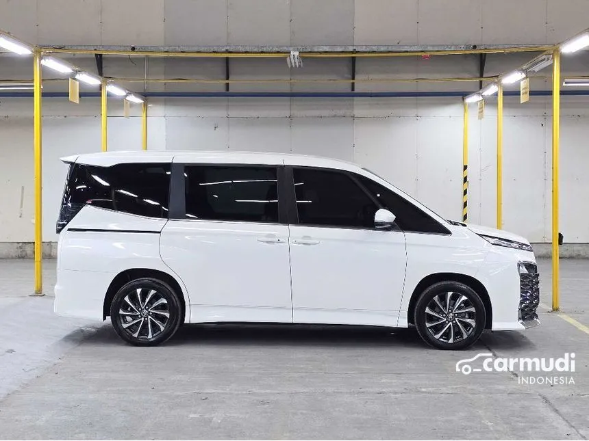 2024 Toyota Voxy (Non Premium Color) MPV