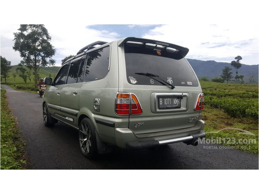 Jual Mobil  Toyota  Kijang 2002 LGX  2 0 di Jawa Barat Manual 