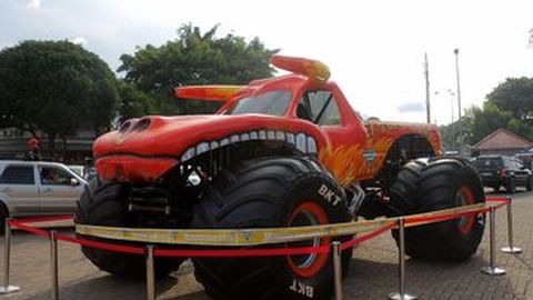 El Toro Loco 'Mengaum' untuk Pertama Kalinya di IIMS 2018