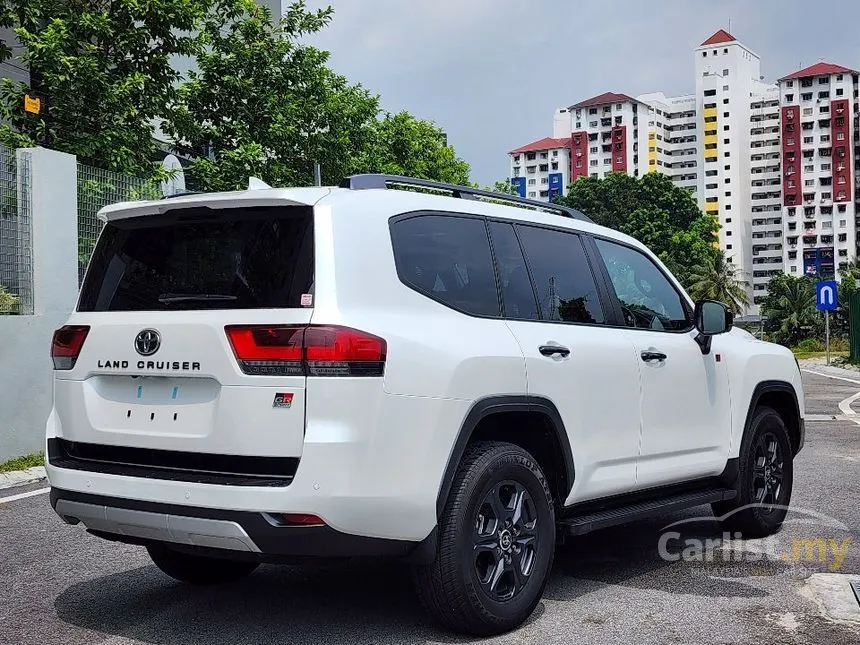 2022 Toyota Land Cruiser GR Sport SUV