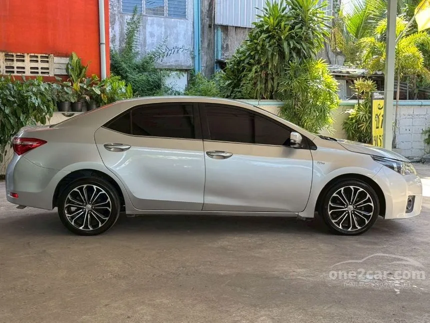 2015 Toyota Corolla Altis G Sedan