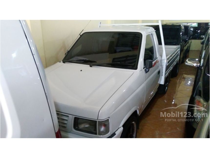 Jual Mobil Isuzu Panther 2004 LM 2.5 di Jawa Timur Manual 