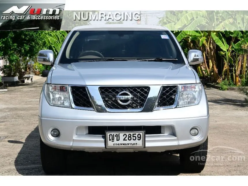 2010 Nissan Frontier Navara LE Double Cab Pickup
