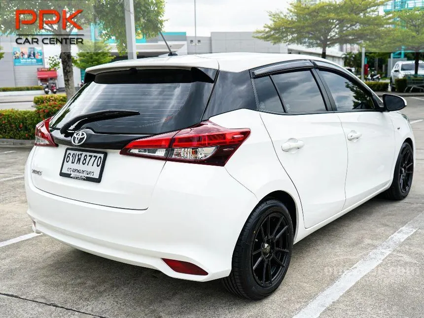 2021 Toyota YARIS Entry Hatchback