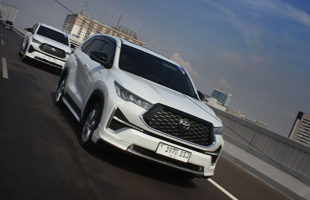 SPK Kijang Innova Zenix 7.200 Unit! Pesan yang Hybrid, Lebaran 2023 Masih Inden