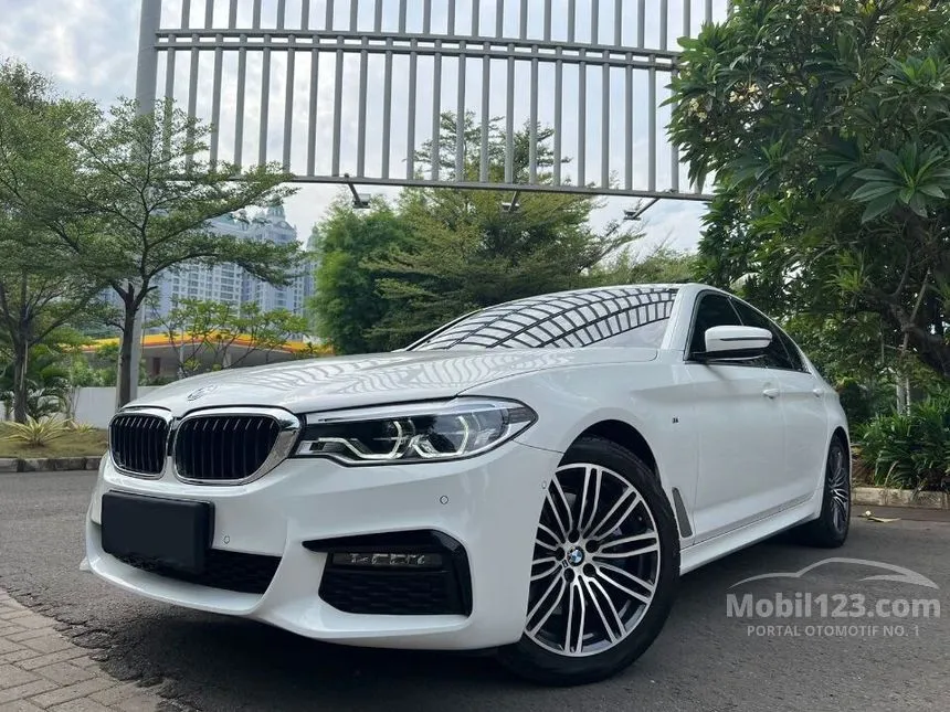Jual Mobil BMW 530i 2020 M Sport 2.0 di DKI Jakarta Automatic Sedan Putih Rp 825.000.000
