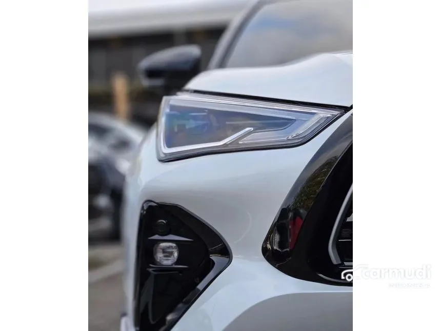 2025 Toyota Yaris Cross S HV with GR Parts Aero Pkg SUV