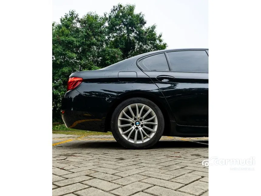2015 BMW 528i Luxury Sedan