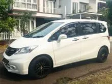 2013 Honda Freed 1.5 E MPV AT PSD Jok Kulit V Rac 4 Ban Baru Rawatan ATPM Resmi Lengkap Body Mulus Interior Orsinil Siap Pakai Luar Kota Kredit DP20jt