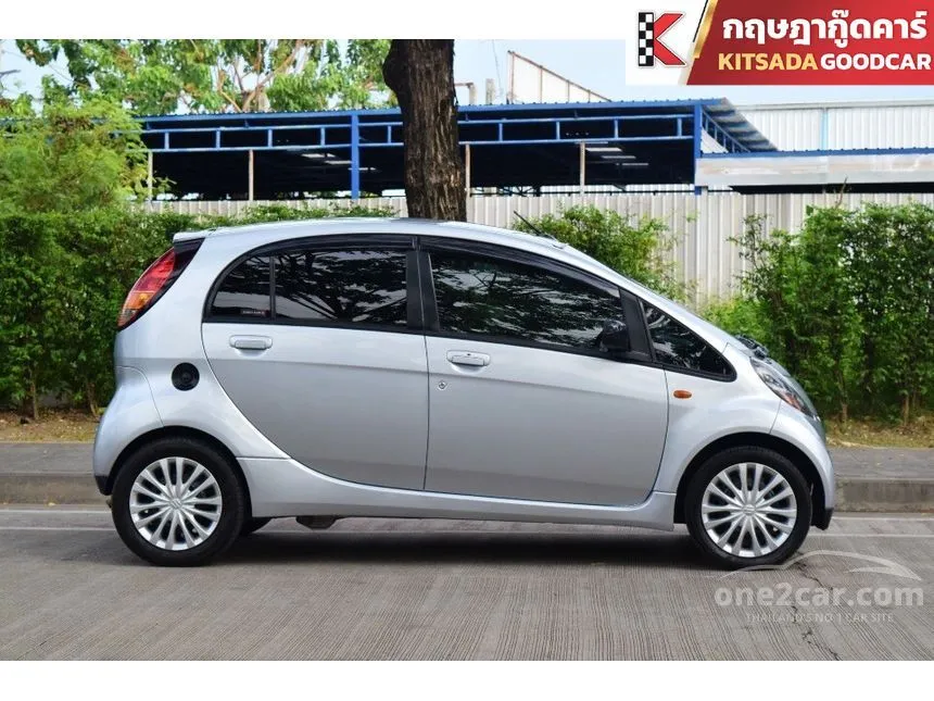 2011 Mitsubishi i Hatchback