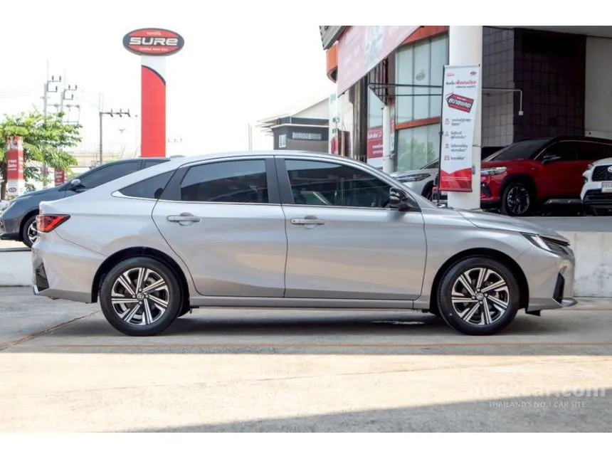 2024 Toyota Yaris Ativ Premium Luxury Sedan