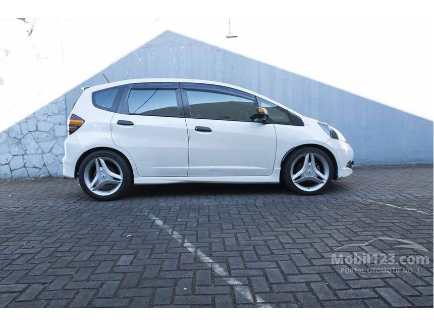 Jual Mobil Honda Jazz 2009 RS 1.5 di Jawa Barat Automatic Hatchback