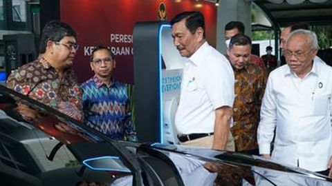 Kementerian yang Dipimpin Luhut Boyong 7 Mobil Listrik Toyota bZ4X