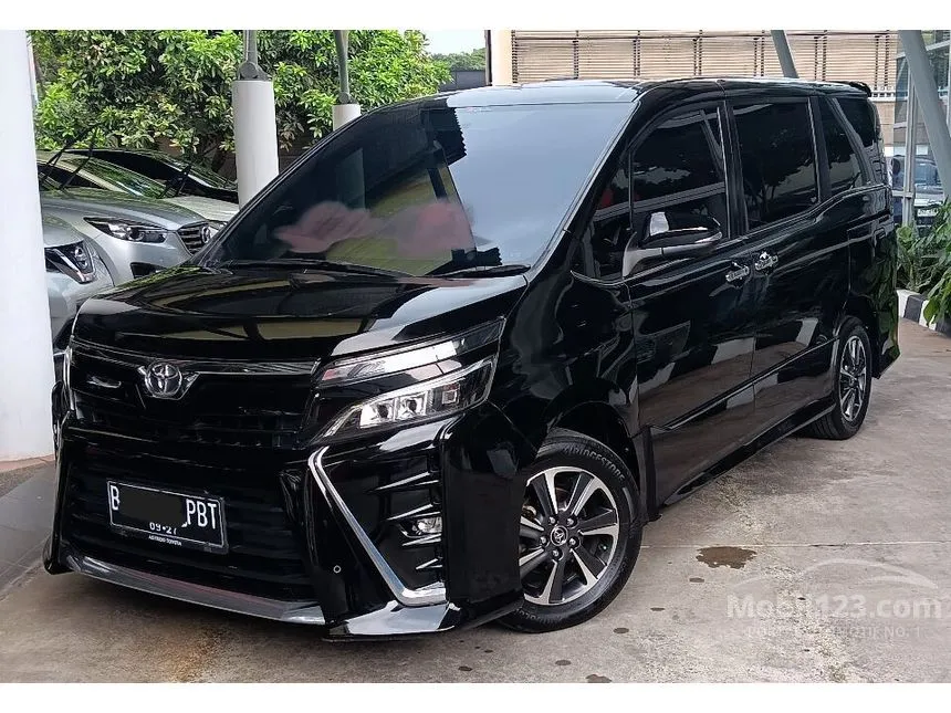 Jual Mobil Toyota Voxy 2017 2.0 di DKI Jakarta Automatic Wagon Hitam Rp 300.000.000