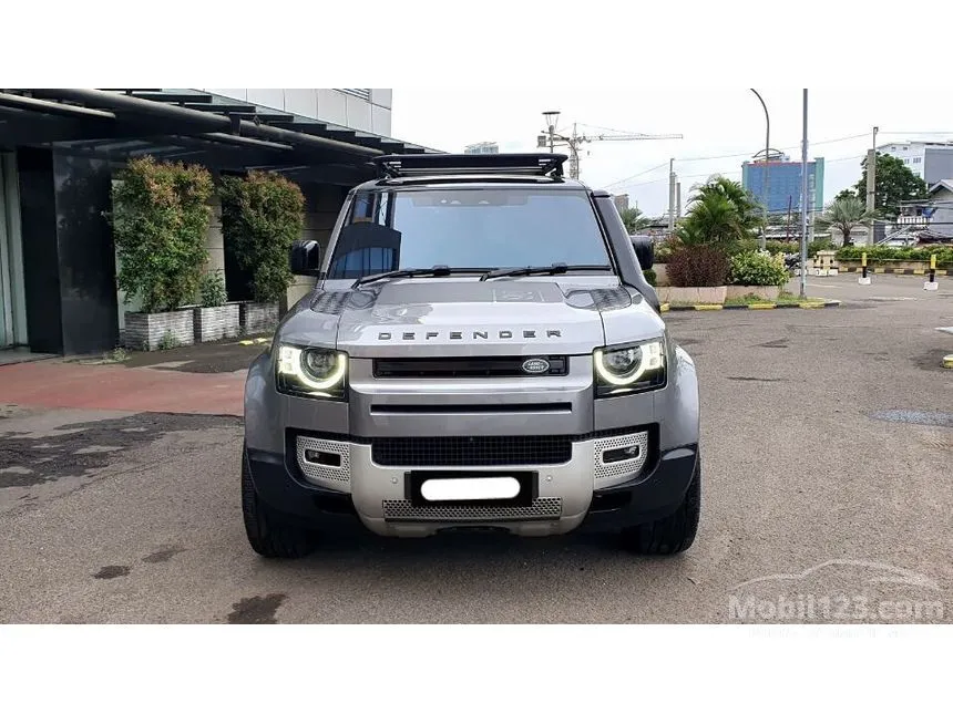 Jual Mobil Land Rover Defender 2021 90 P300 SE 2.0 di DKI Jakarta Automatic SUV Abu