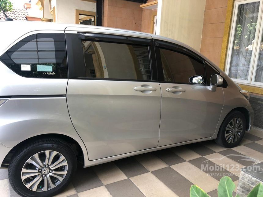 Jual Mobil  Honda  Freed  2014 E 1 5 di Sumatera Utara 