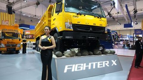 7 Unit Truk Canter dari Masa Lampau hingga Masa Depan Pukau Pengunjung GIIAS 2023