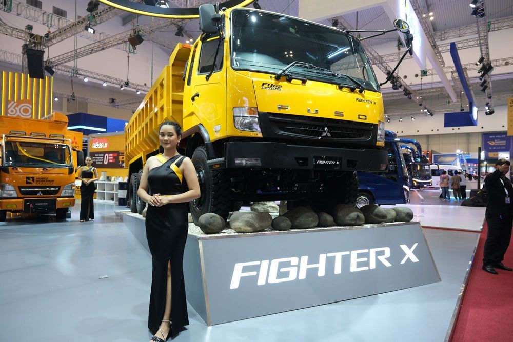 7 Unit Truk Canter dari Masa Lampau hingga Masa Depan Pukau Pengunjung GIIAS 2023
