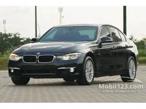 2018 BMW 320i 2.0 Luxury Sedan