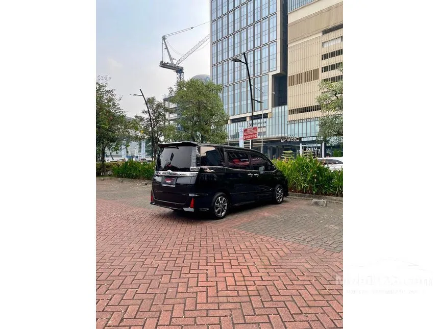 2020 Toyota Voxy MPV