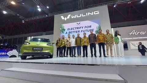 Pertegas Komitmen Elektrifikasi di Indonesia, Wuling Pamer Binggo di PEVS 2023