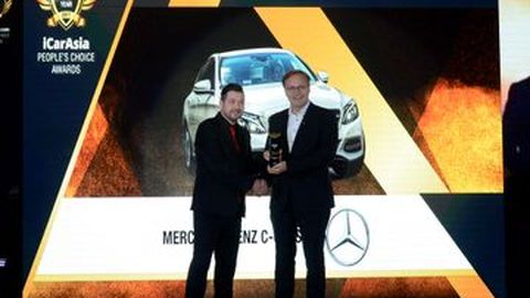 Mercedes Benz C-Class Sabet iCar Asia People's Choice Awards 2017