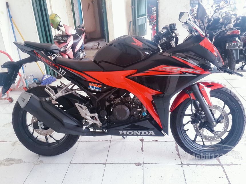 Jual Motor Honda Cbr 2018 150 02 Di Dki Jakarta Manual Sport Bike