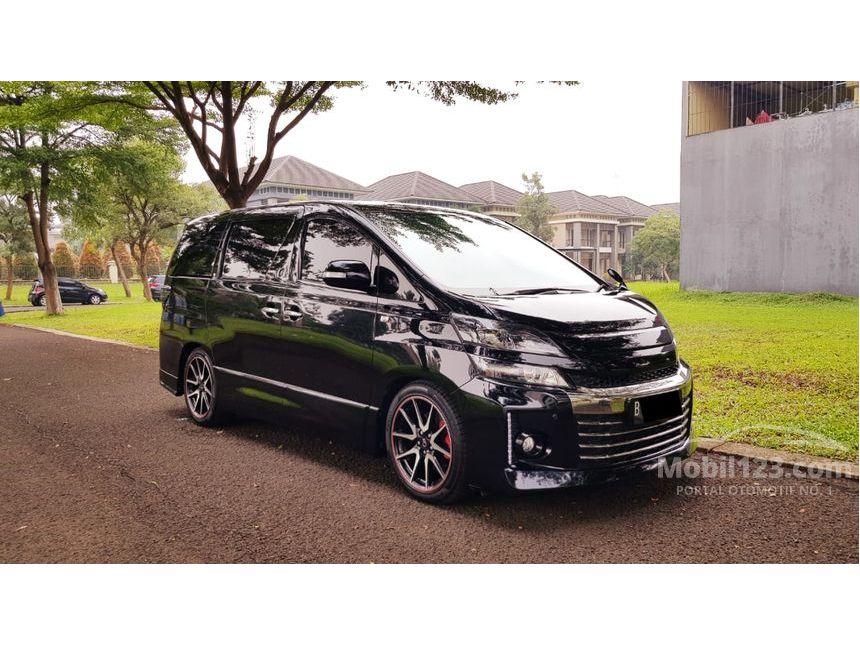 Toyota vellfire 2014