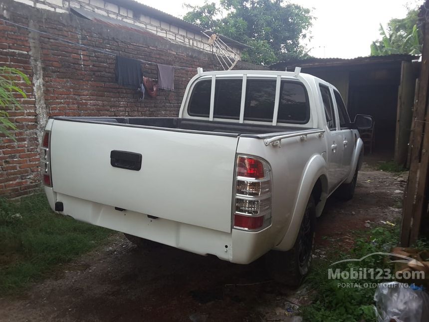 Jual Mobil  Ford  Ranger 2009 Base 2 5 di Jawa Timur  Manual 