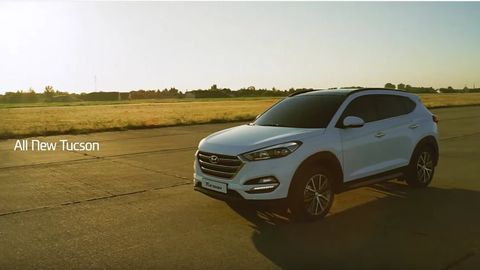 VIDEO: Hyundai Runs Its New Tucson Through Narrow Circuits Made Like Huge Sandcastles