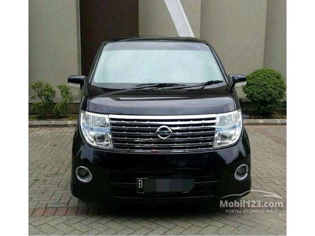  Nissan  Elgrand Mobil  bekas dijual di Indonesia Dari  170 