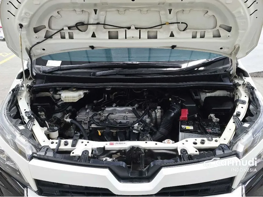 2020 Toyota Voxy MPV