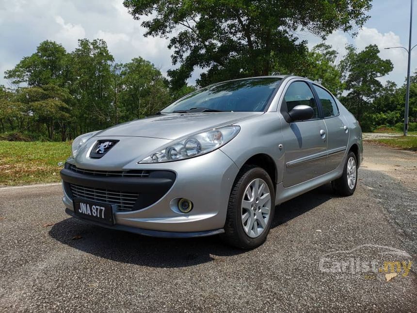 Peugeot 207 2011 1.6 in Johor Automatic Sedan Silver for RM 12,800