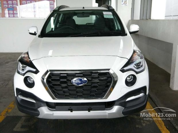 Datsun Cross Mobil Bekas Baru dijual di Indonesia - Dari 