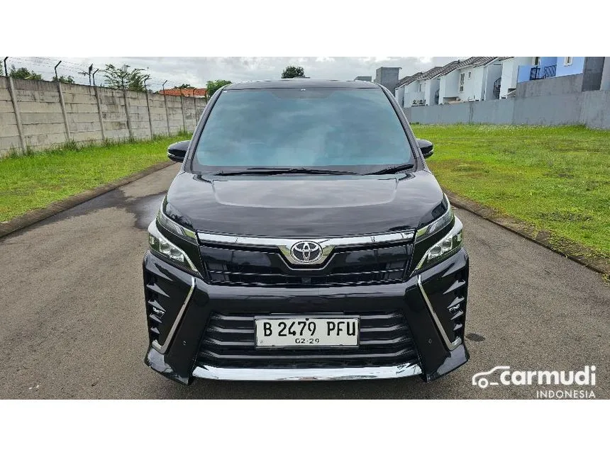 2018 Toyota Voxy MPV