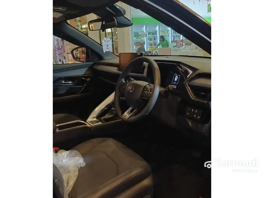 2025 Toyota Yaris Cross S HV with GR Parts Aero Pkg SUV